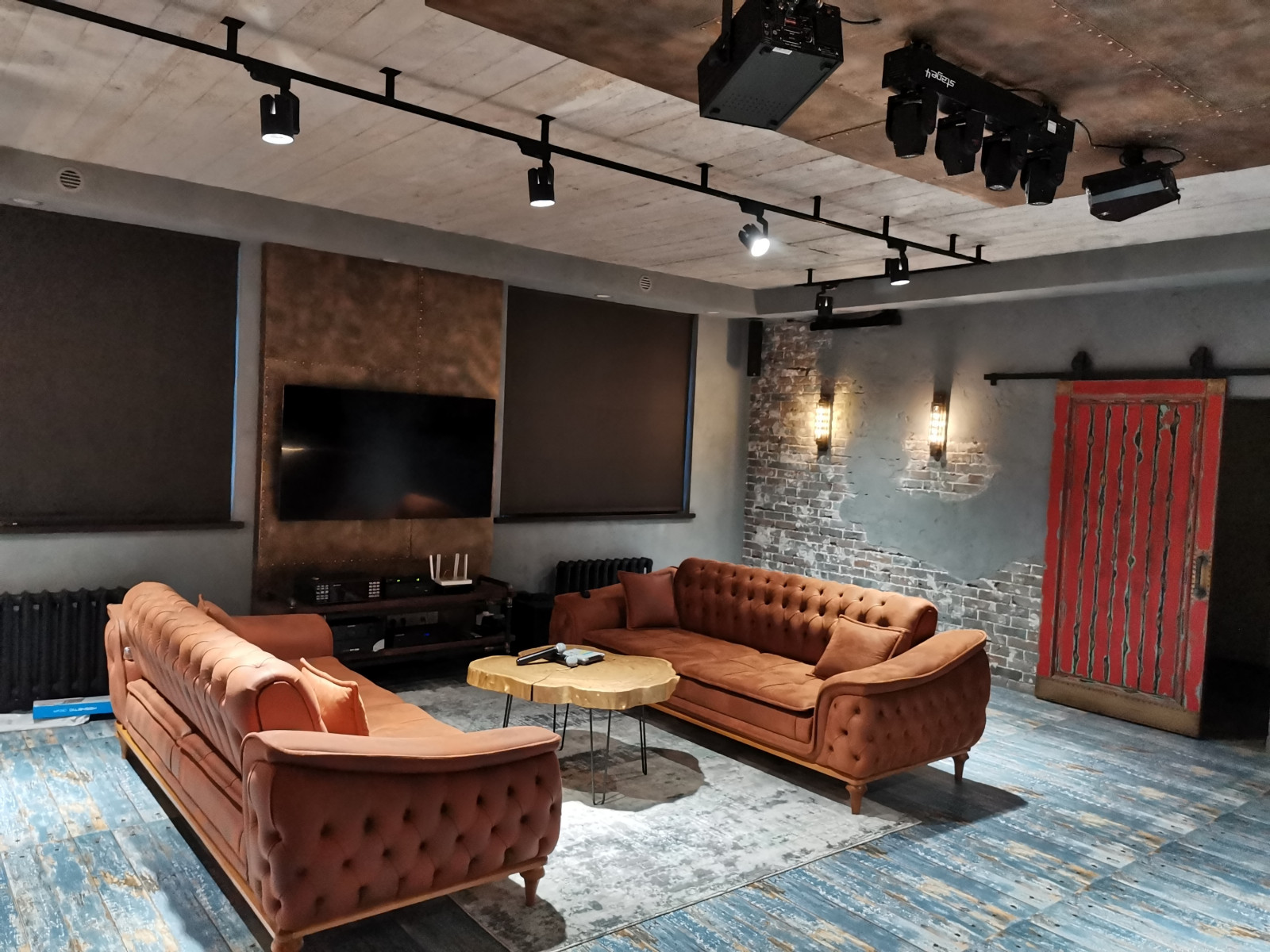 БИЛЛИАРДНАЯ В СТИЛЕ LOFT.