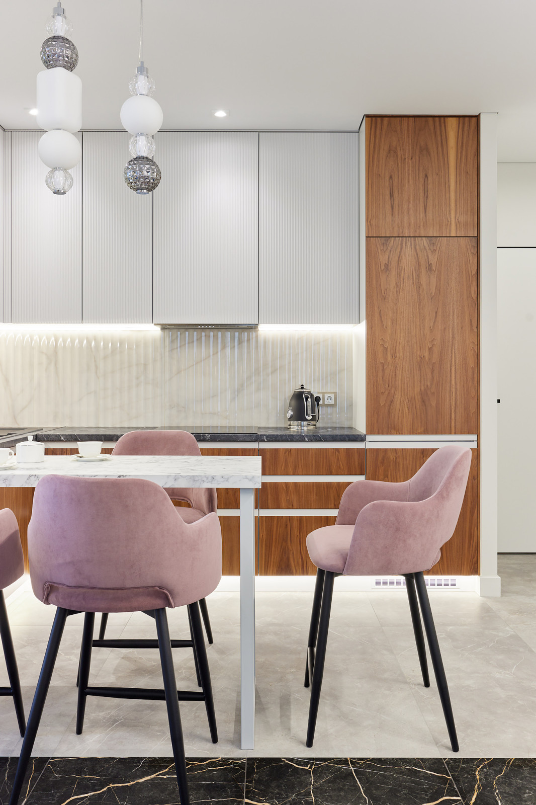 Проект двухкомнатной квартиры LIFE LOVE SHINE