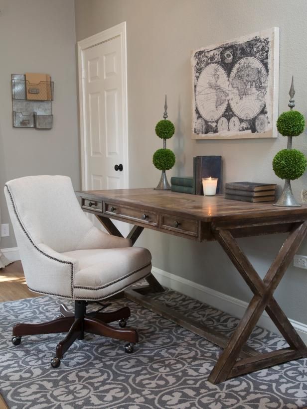 Карты в интерьере