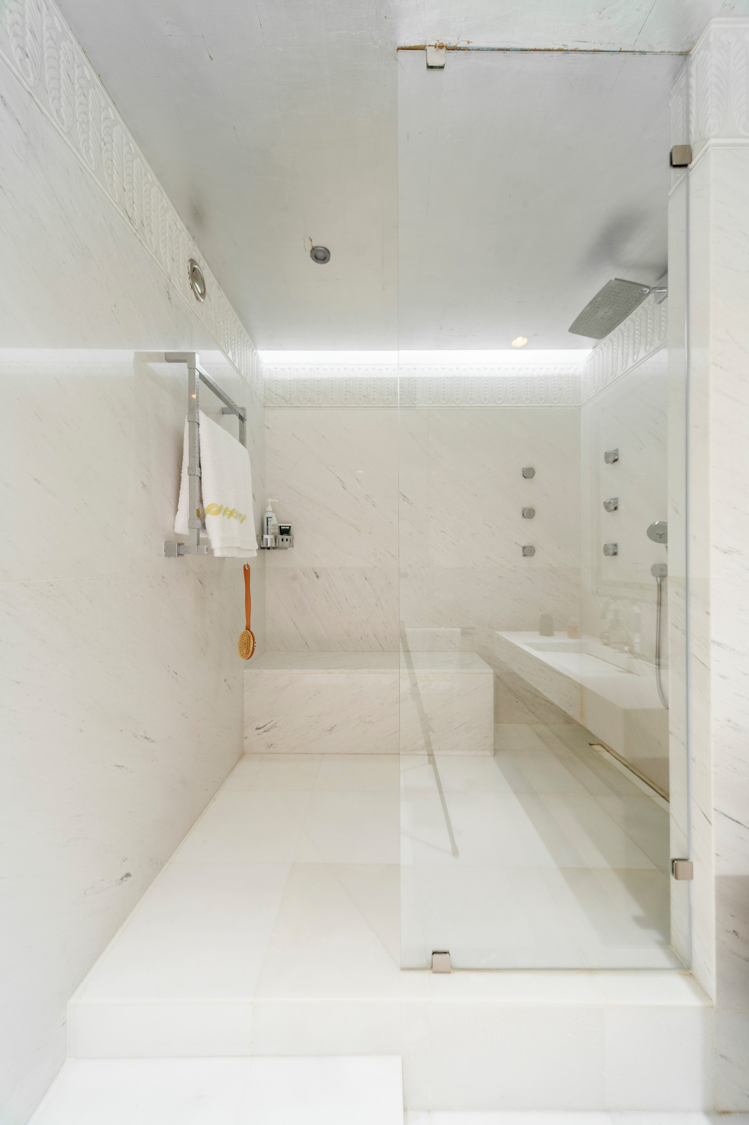 Трехкомнатная квартира на Ленинском проспекте