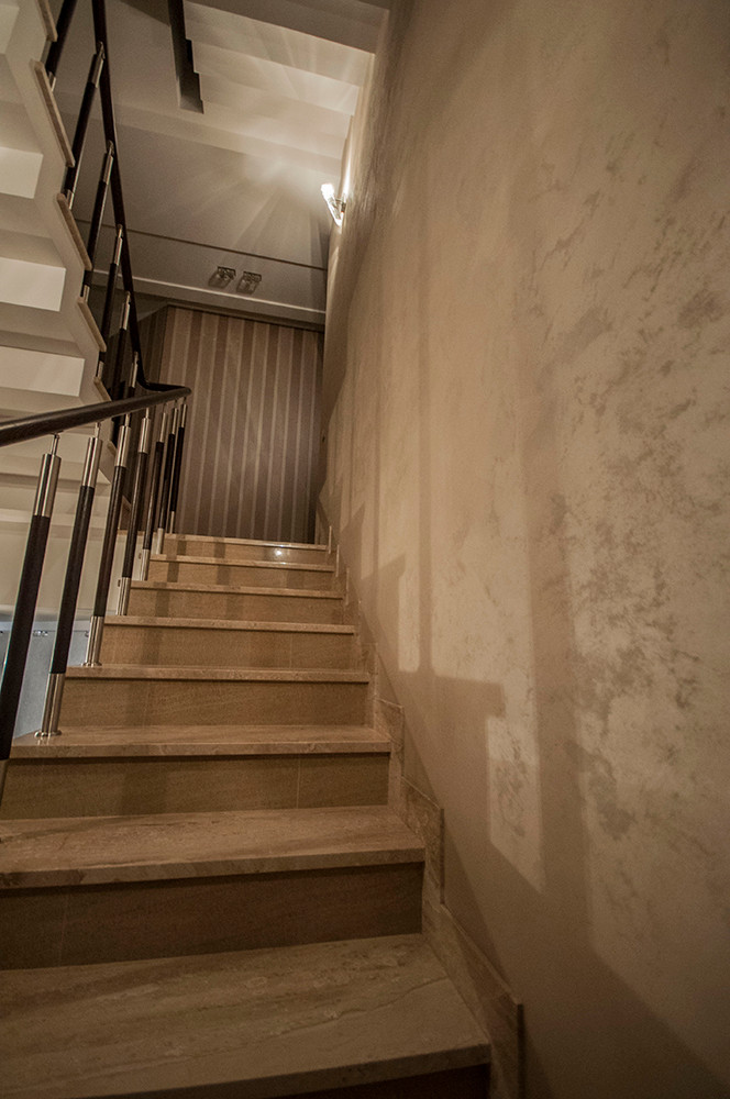 Частная квартира- отделка "Итальянская декоративная краска с эффектом песчаника"