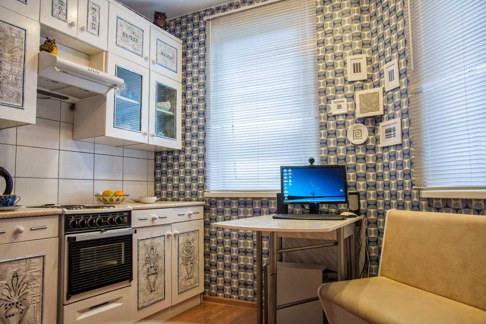 Обложка проекта: Необычная обычная кухня