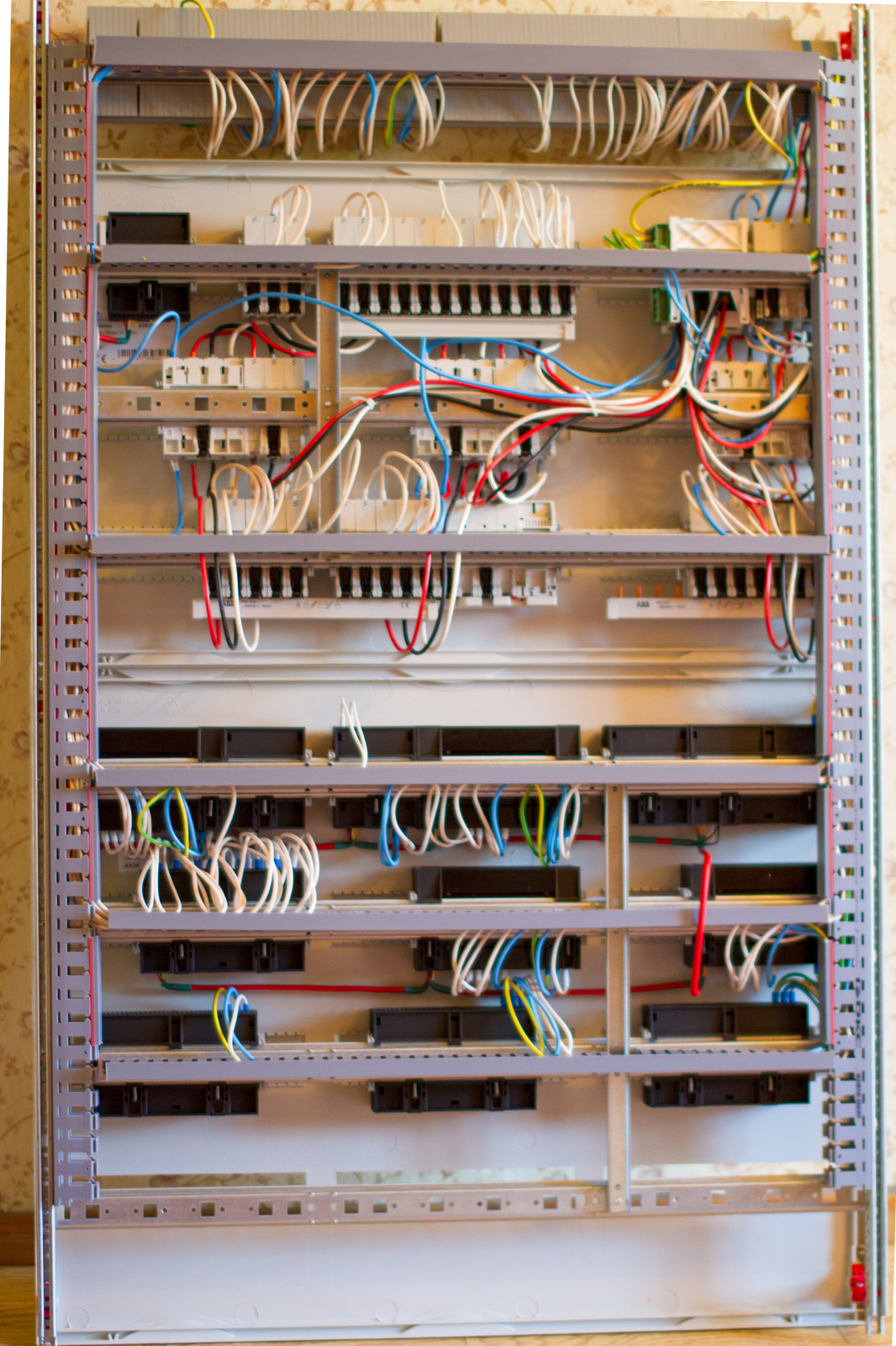 Обложка проекта: Автоматизация в 4-комнатной квартире