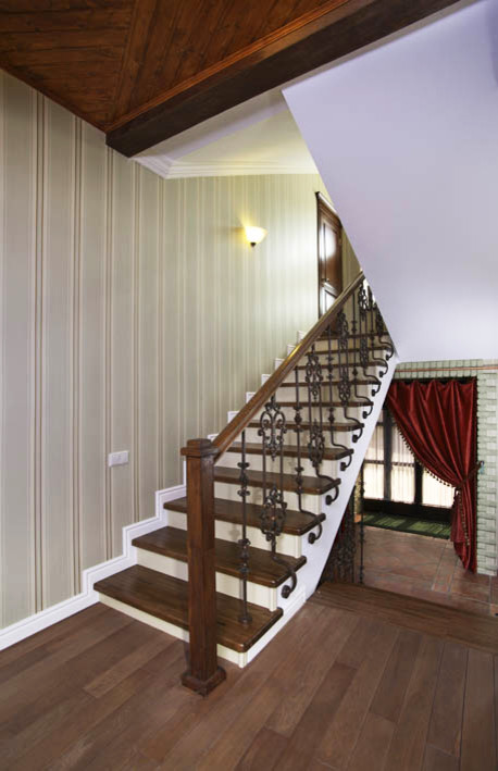 ДОМ В СОЛОВЬИНОЙ РОЩЕ