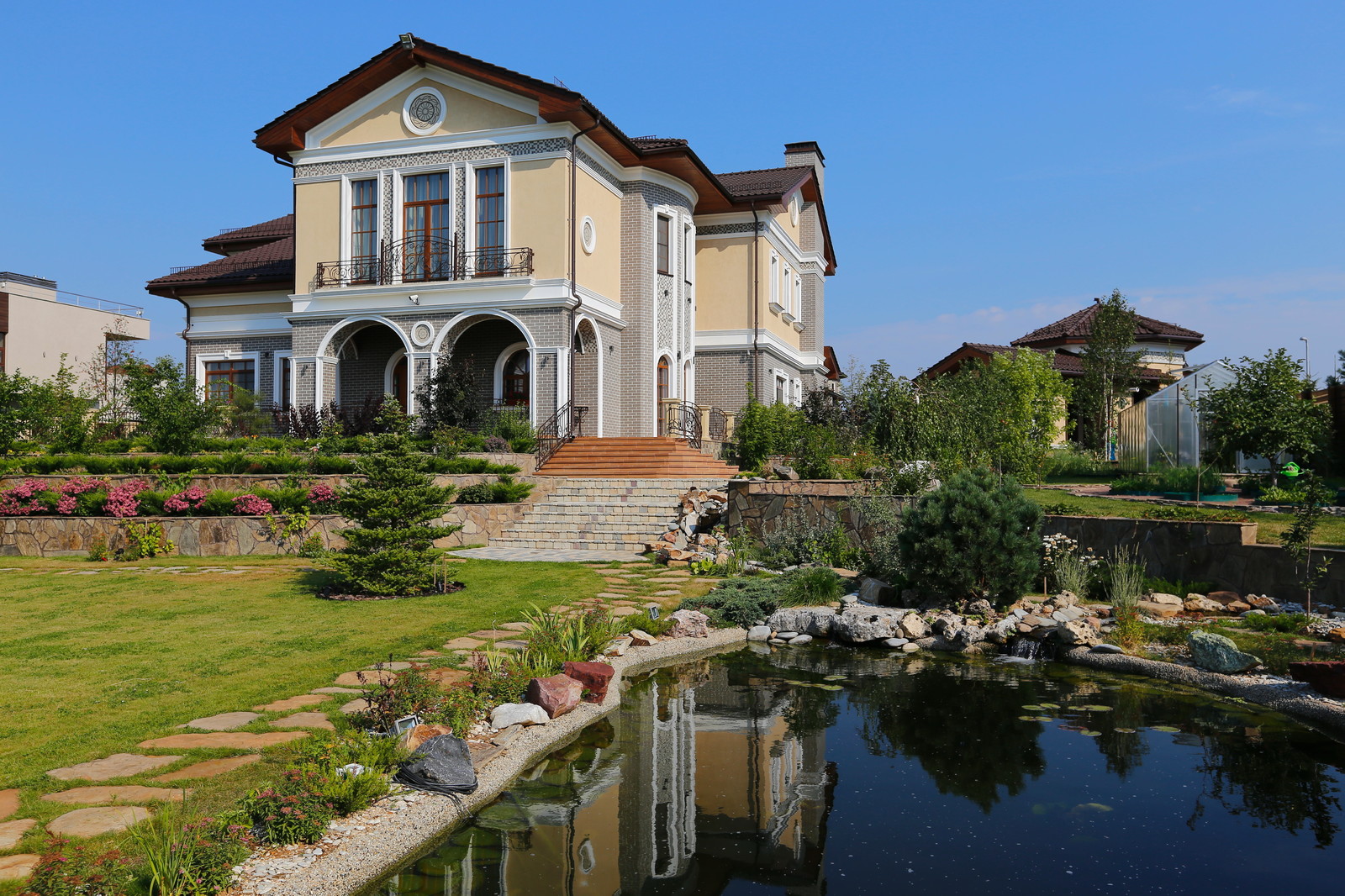 Дом в классическом стиле "Аврора"