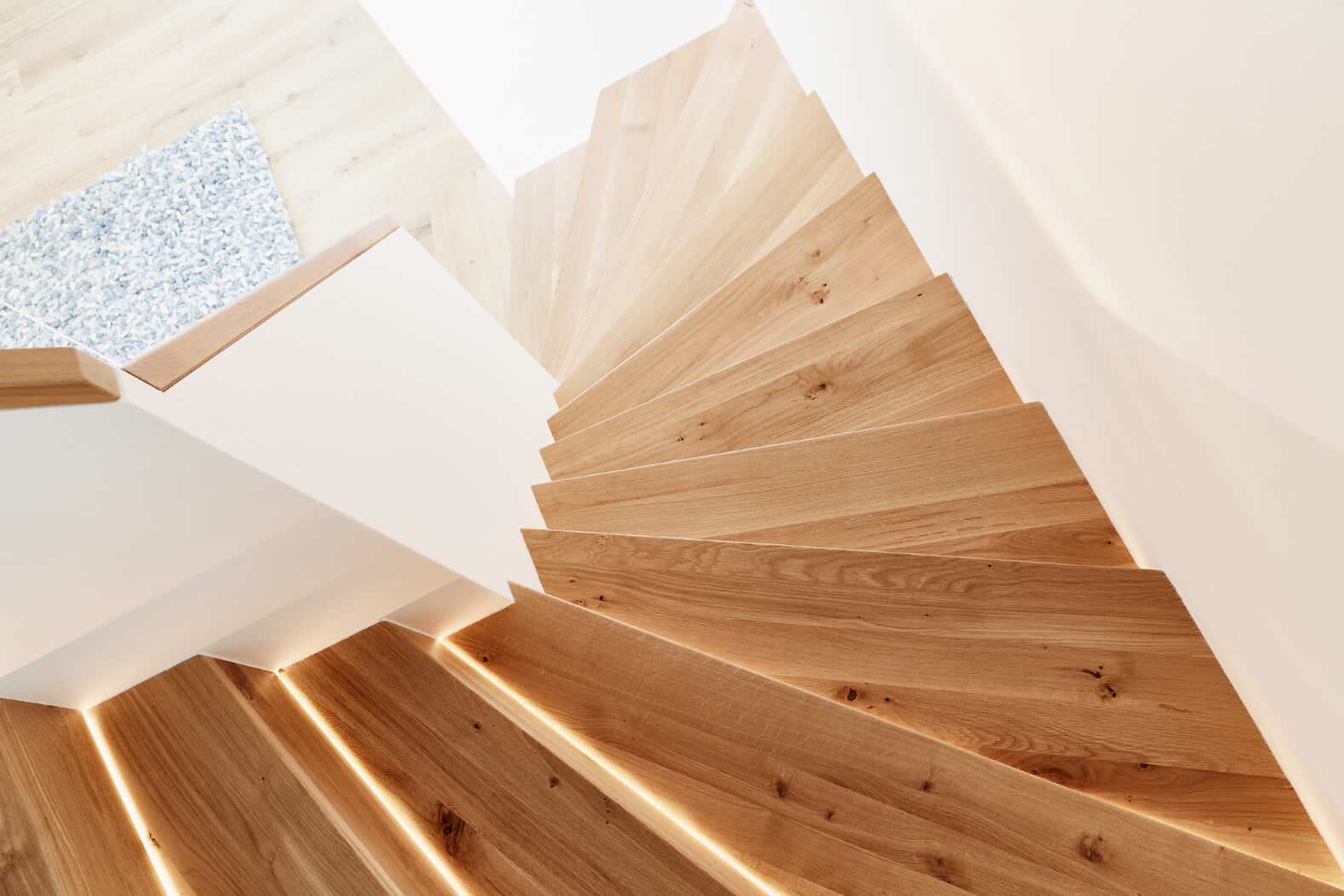 Лестница из натурального дуба