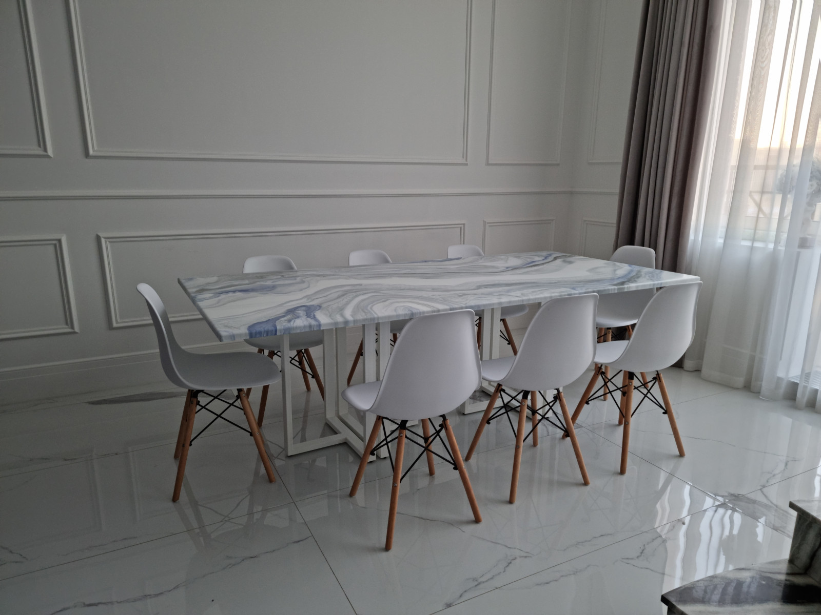 Обеденный стол "Новогодний"