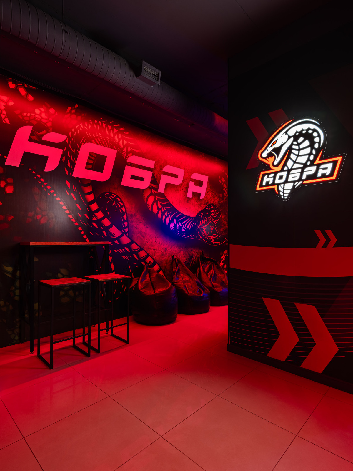 Обложка проекта: Дизайн интерьера Киберспортивного клуба "Кобра"