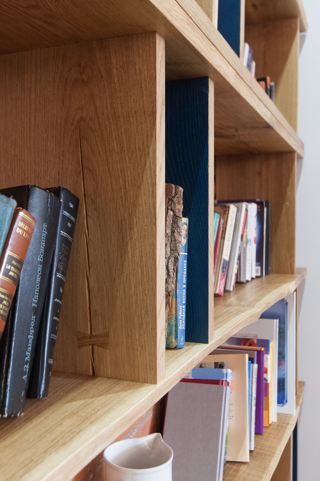 Обложка проекта: Книжный стеллаж из массива дуба