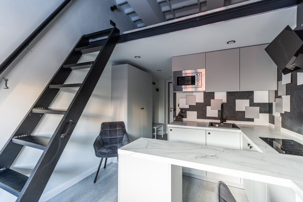 Монохром мужской