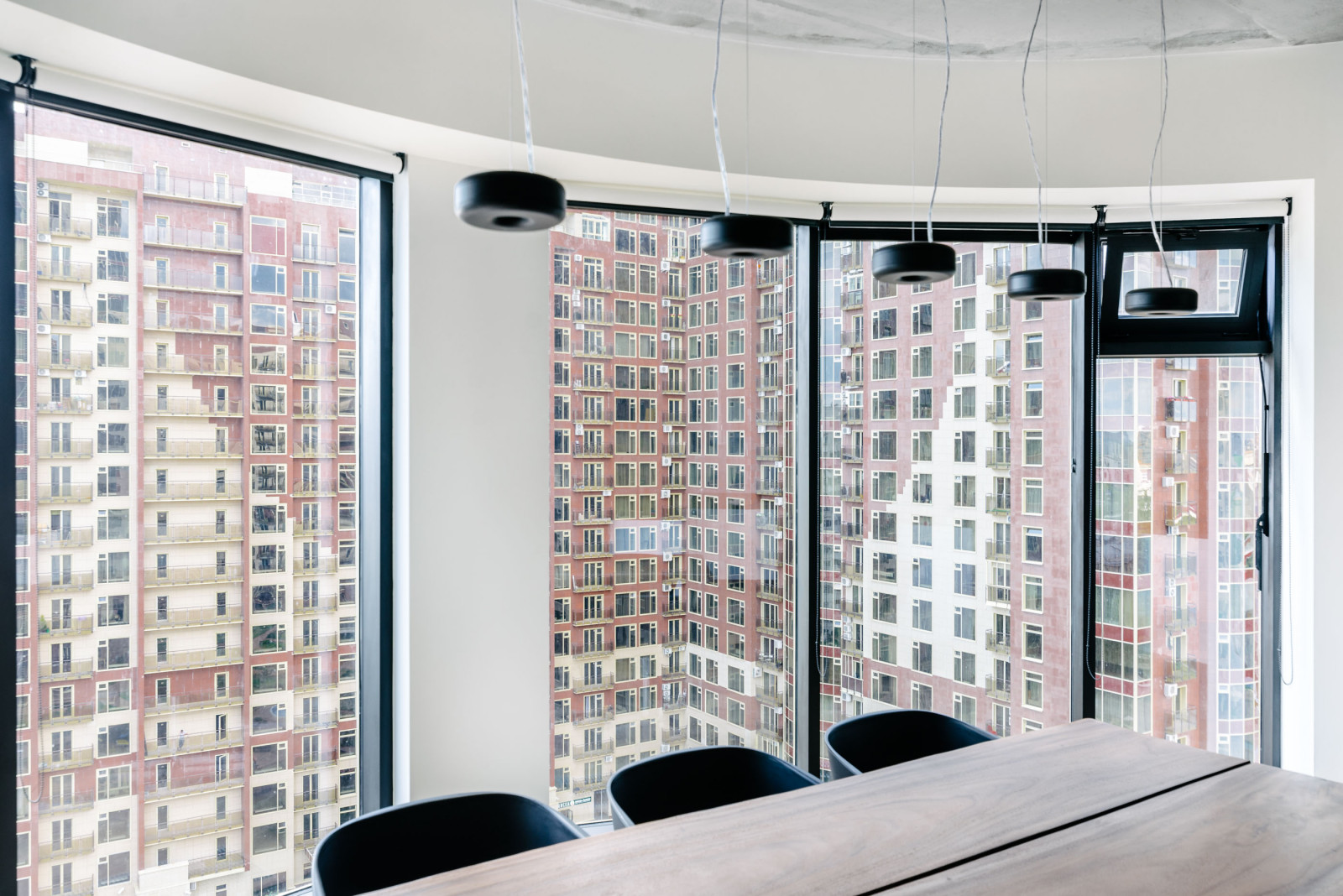 Houzz тур: Интерьер с картиной из гипсокартона