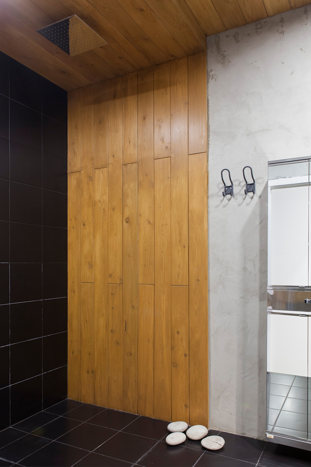 В гостях: Новый год в Ромашково с деревянной елкой и Малевичем