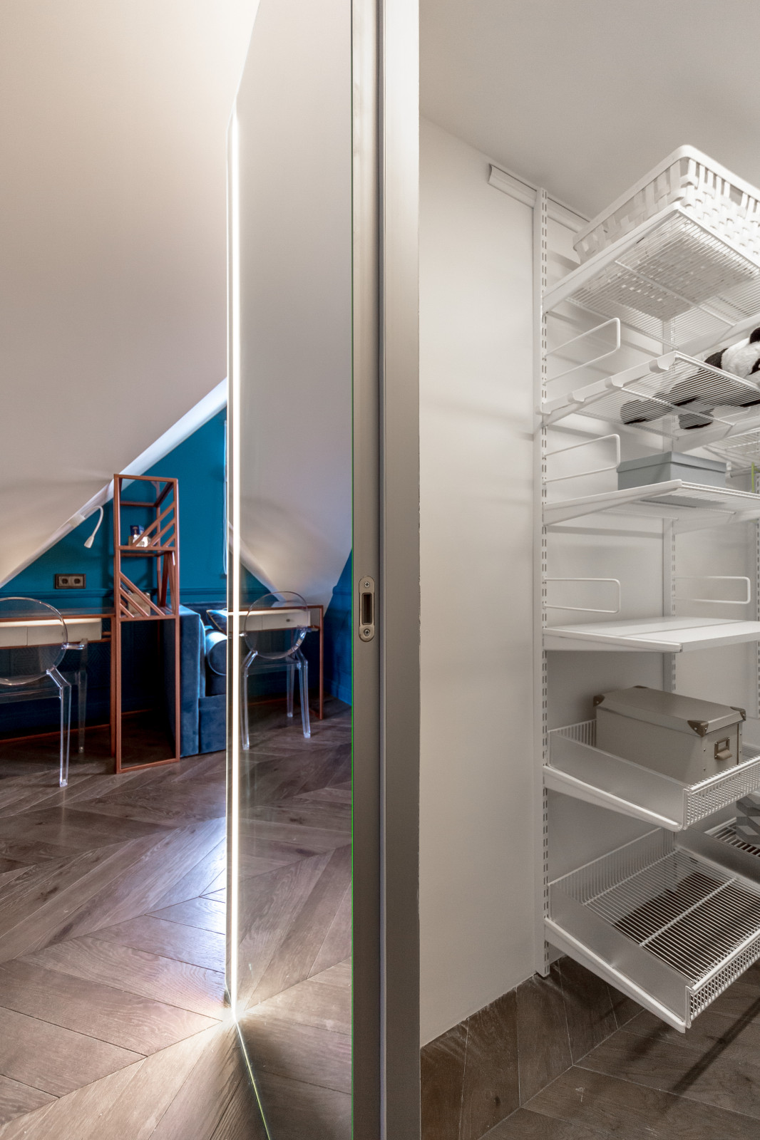 Спальня с гардеробной в Кубе