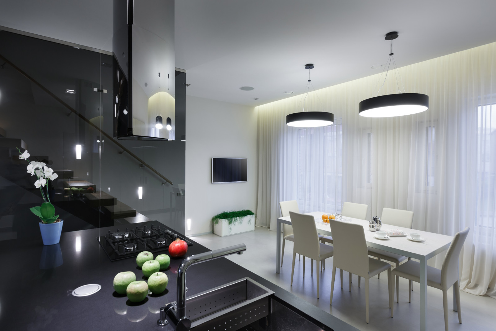 Реконструкция трехэтажного таунхауса в Санкт-Петербурге.