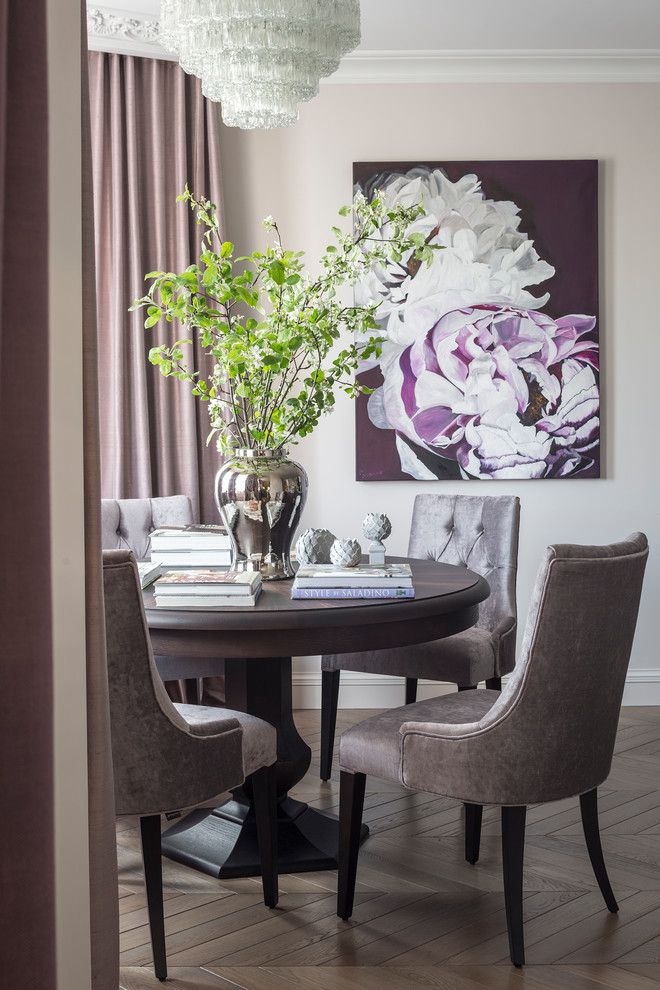 Современная классика в лиловой дымке