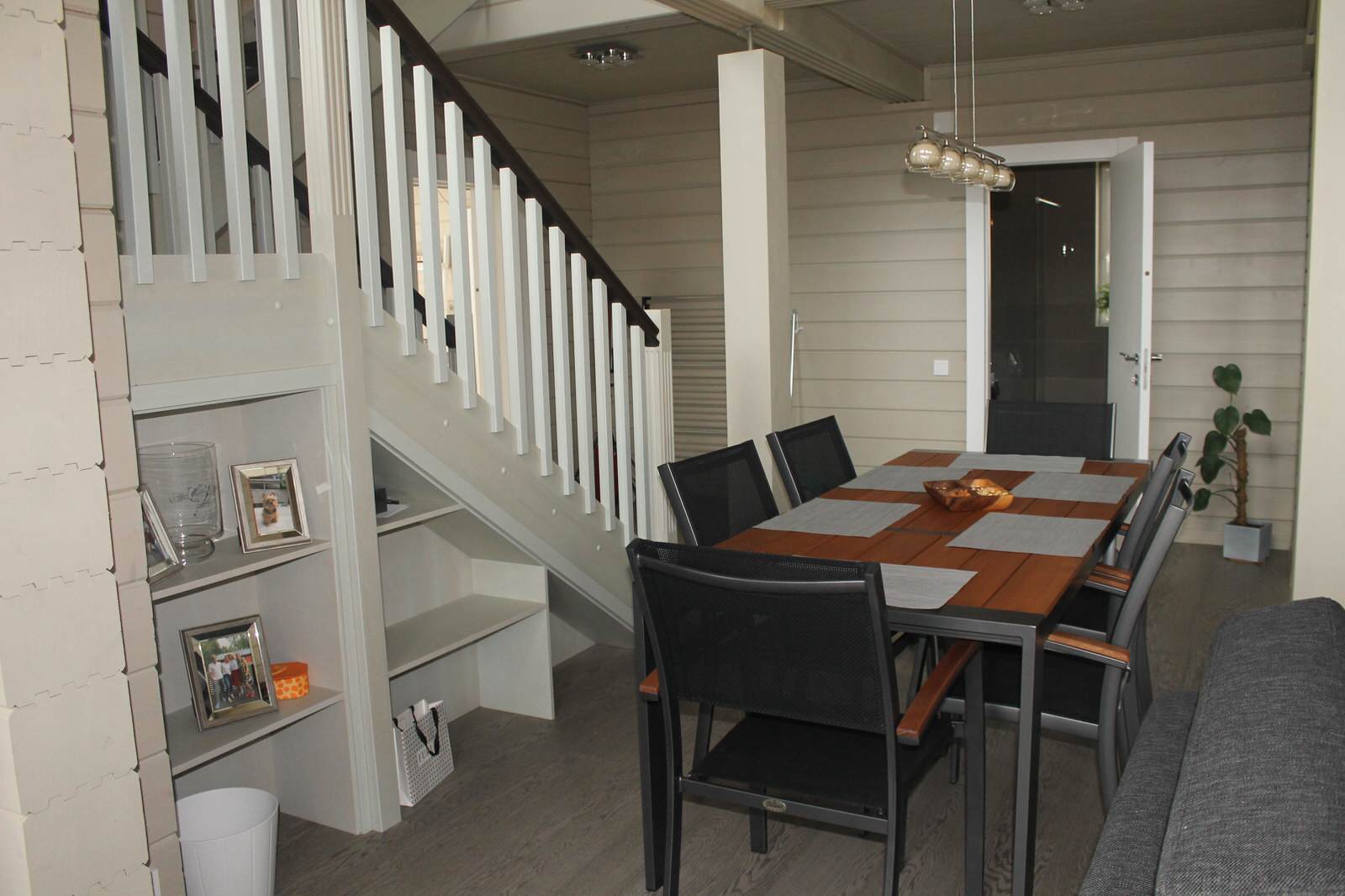 Отделка дома и бани из клееного бруса