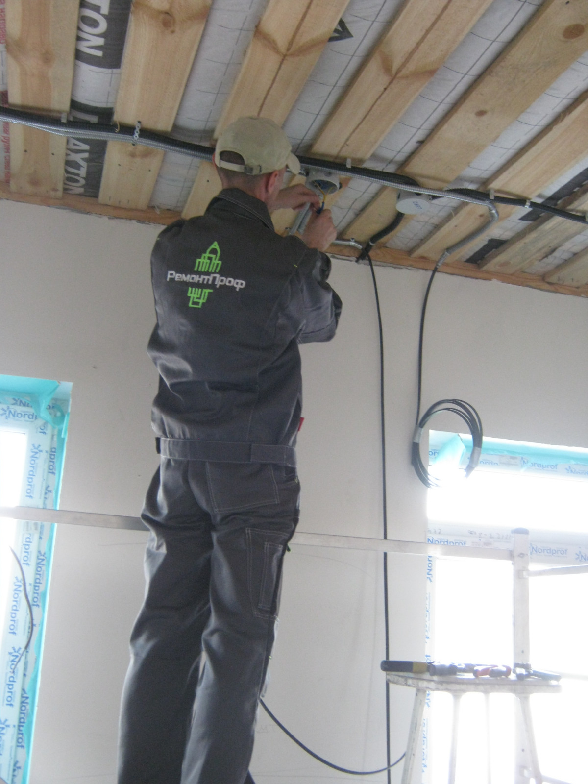 Коттедж. Электромонтажные работы