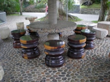 Интерьерные изделия: мебель