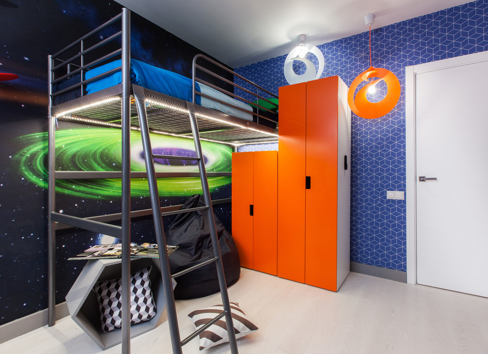 Космическая детская для ТВ-проекта "Это моя комната"