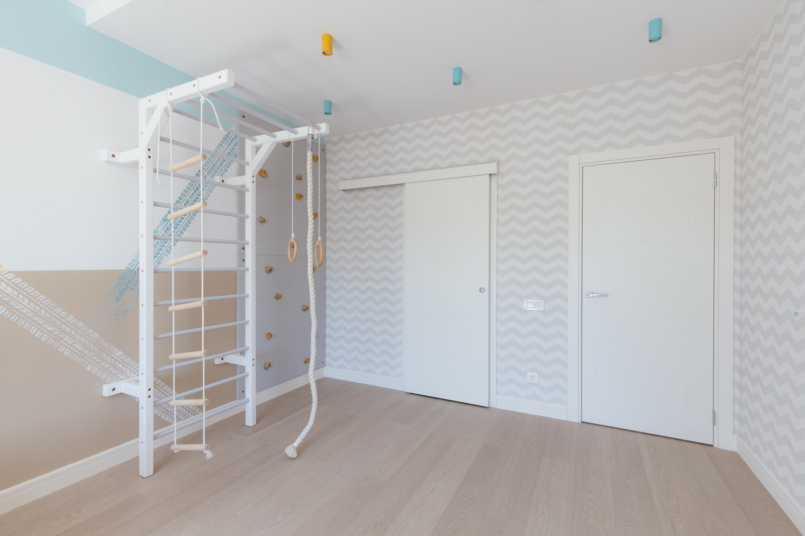 Реализованный дизайн-проект квартиры 4+ г.Тюмень