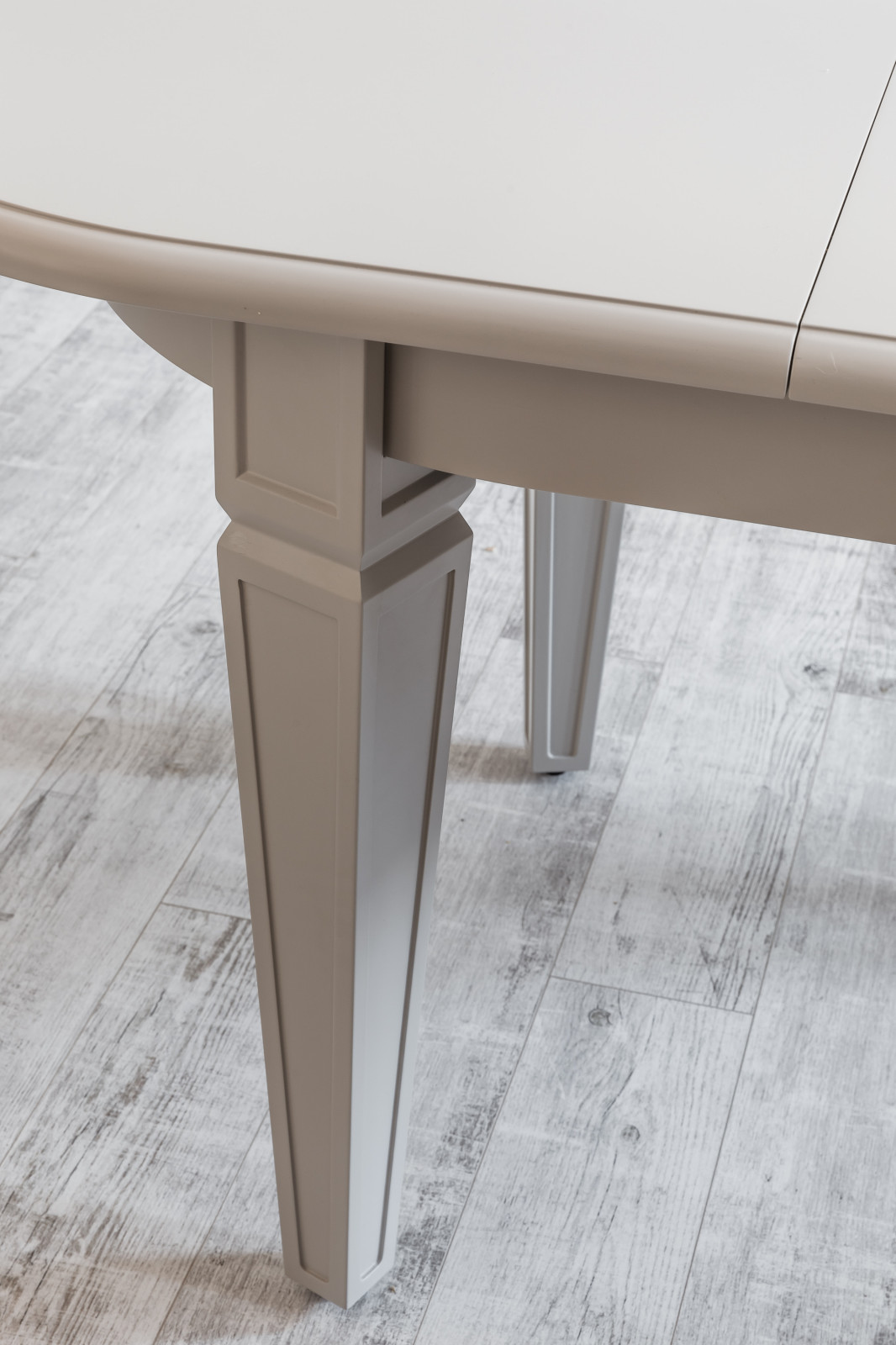 Светлая кухня