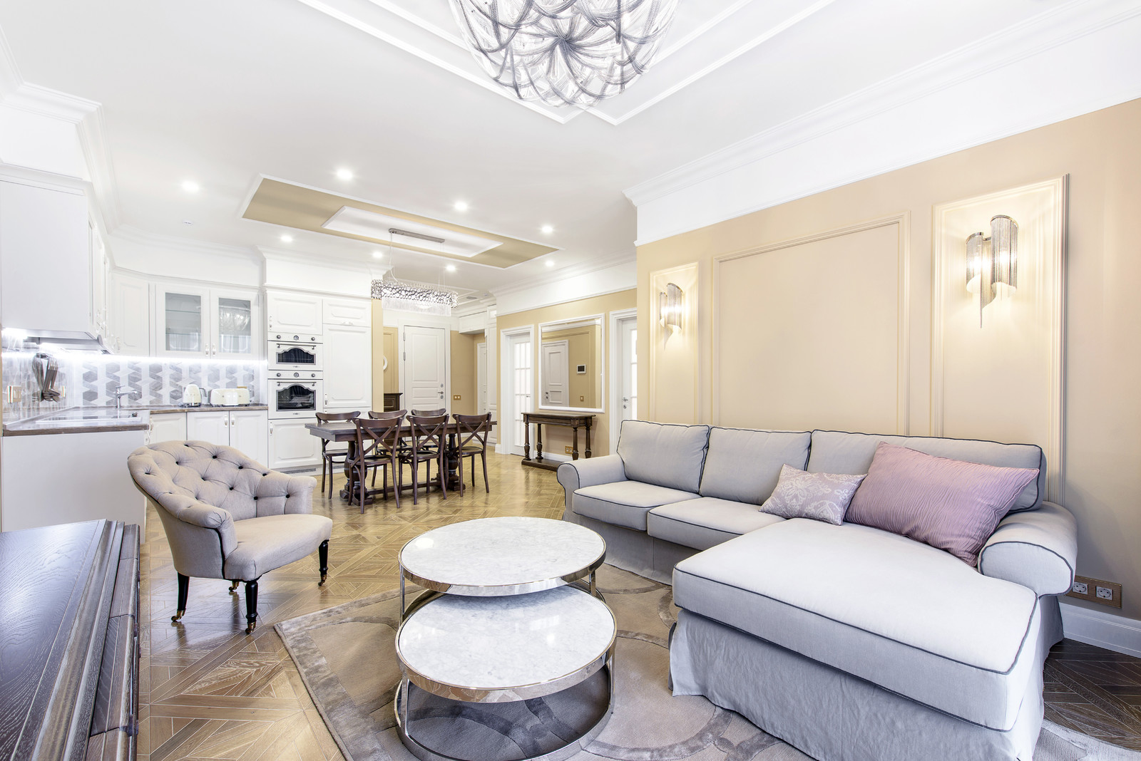 Актер лилово-бежевый