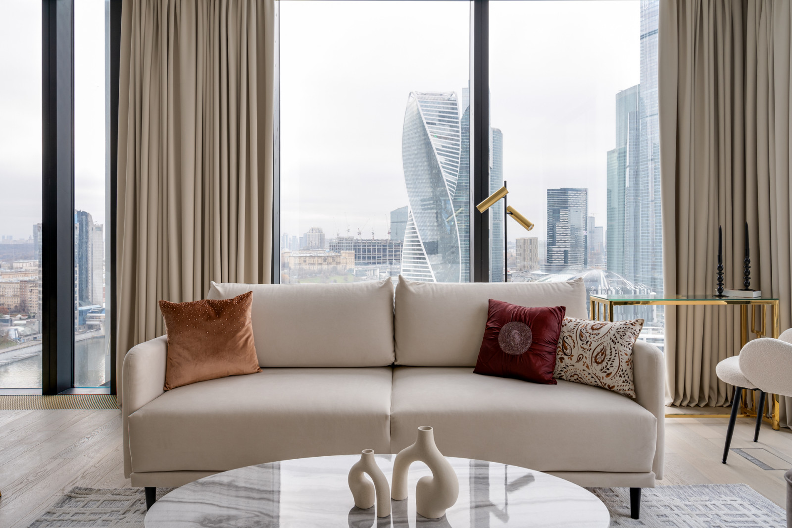 Хоумстейджинг апартаментов для долгосрочной аренды в Capital Towers