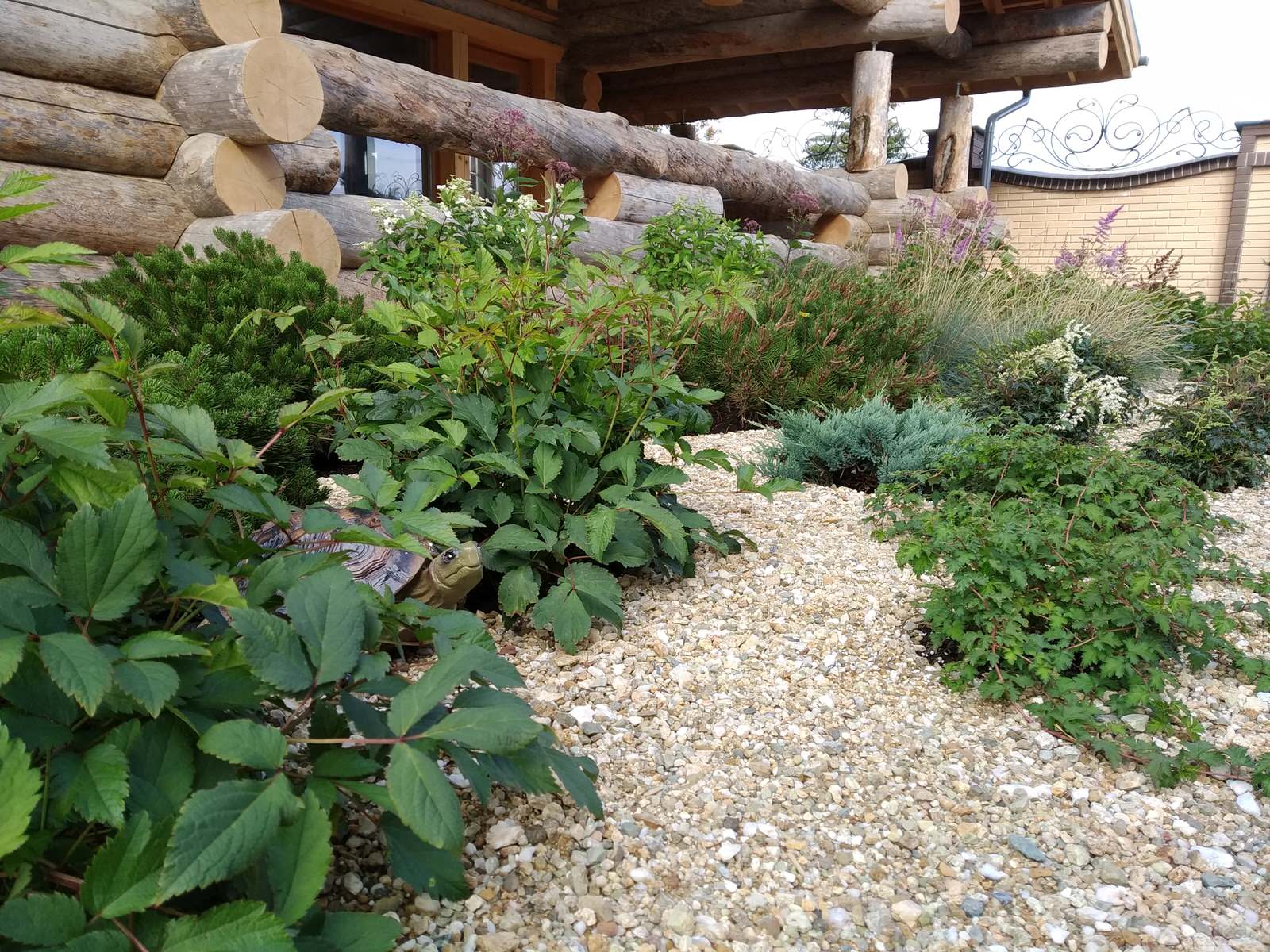 Сад с подпорными стенами