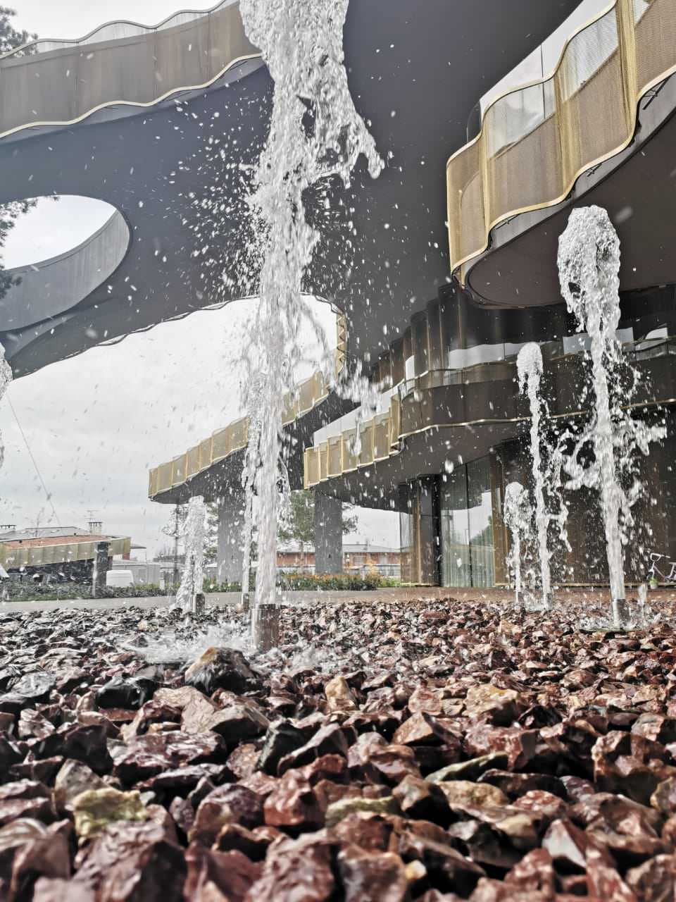 Фонтан 12 струй в Жуковке