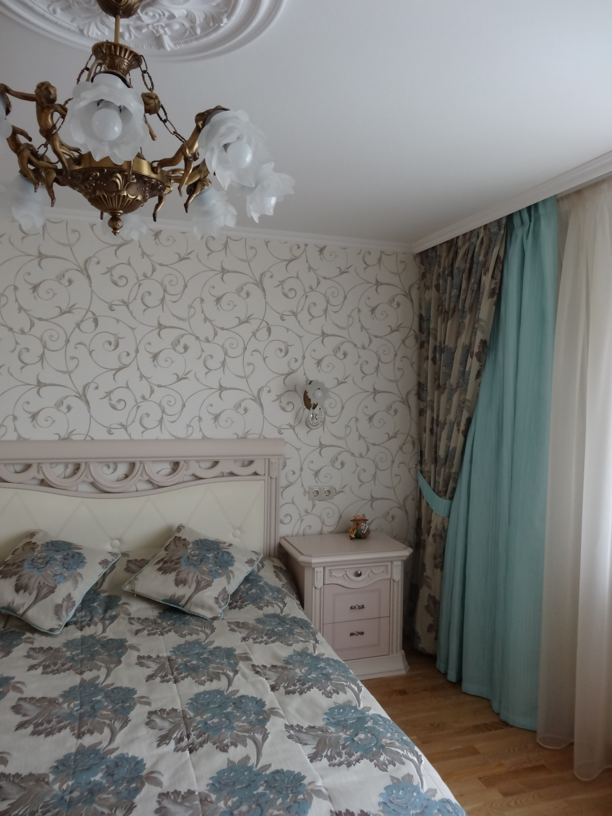 Благородная классика. Загородный дом. Спальня.