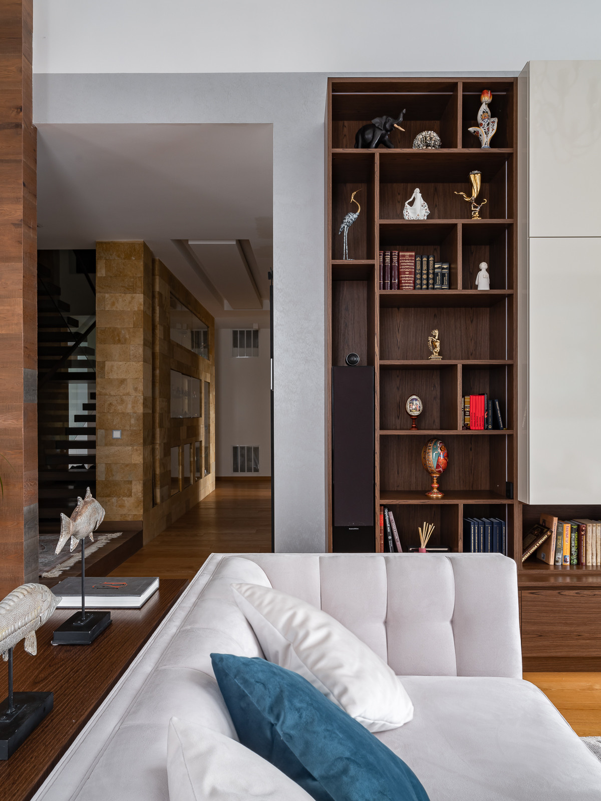 До и после: Преображение гостиной в загородном доме