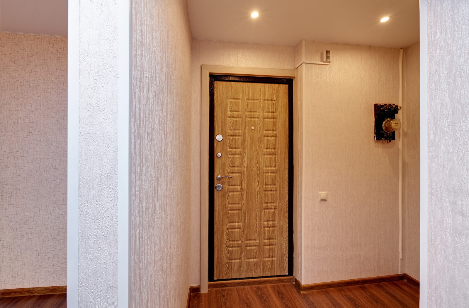 Косметический ремонт прихожей 1