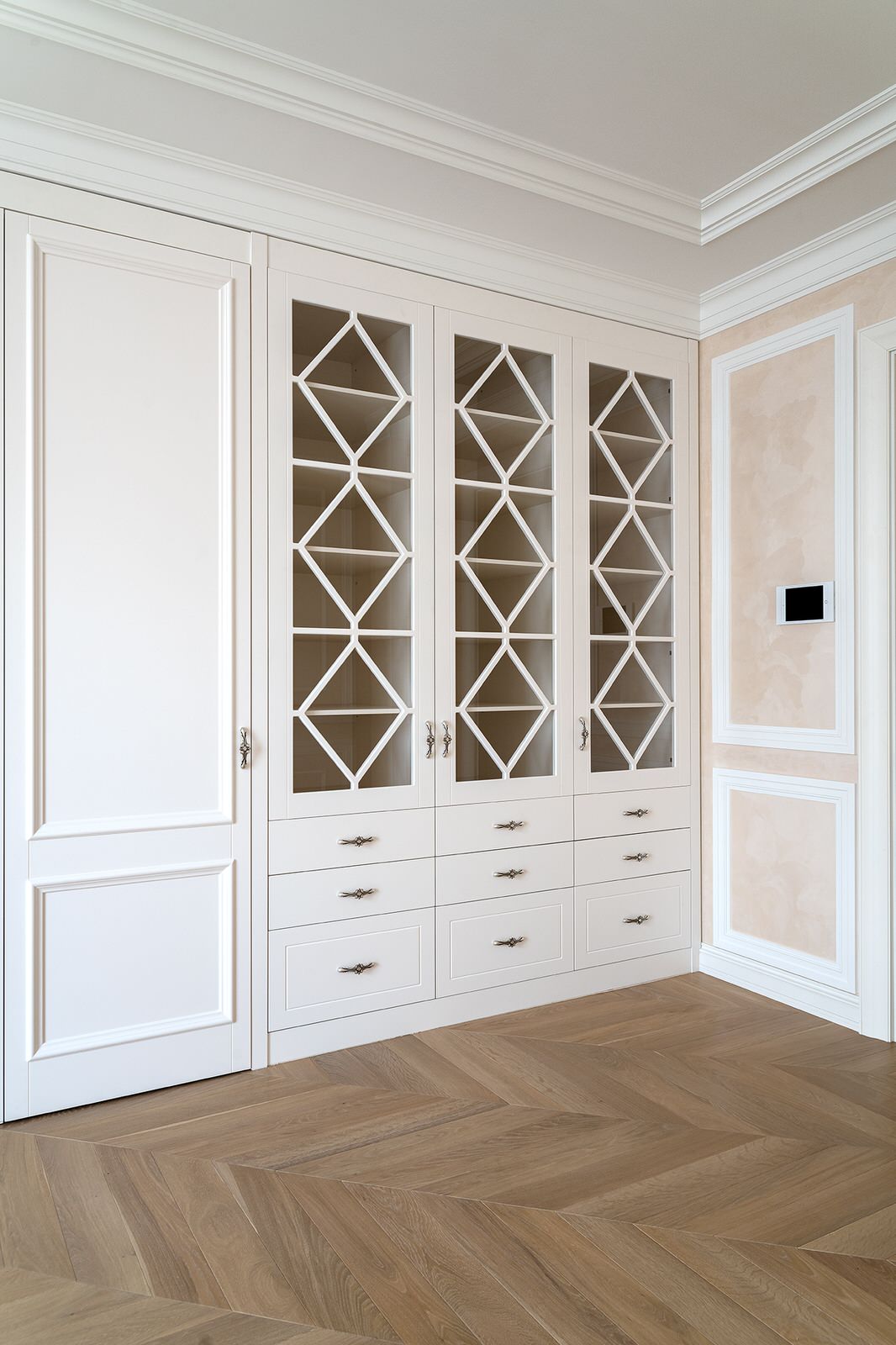 Мебель на заказ для светлой квартиры