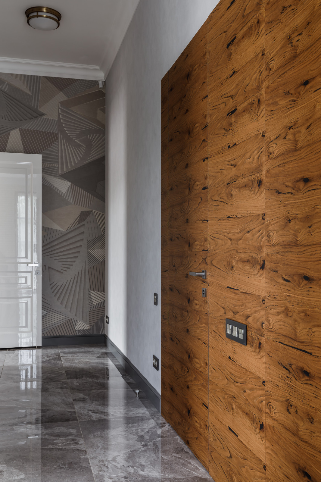 Кухня из шпона для гостевого дома