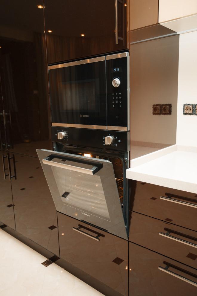 Радиусные фасады, супер-глянец