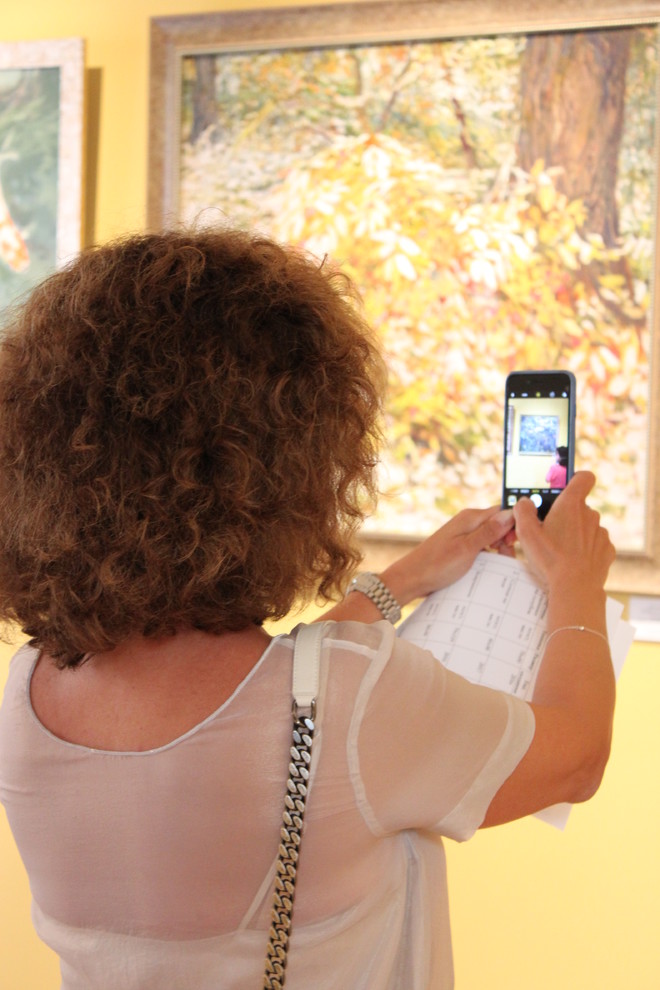 Выставка живописи "Подари мне сад ..."