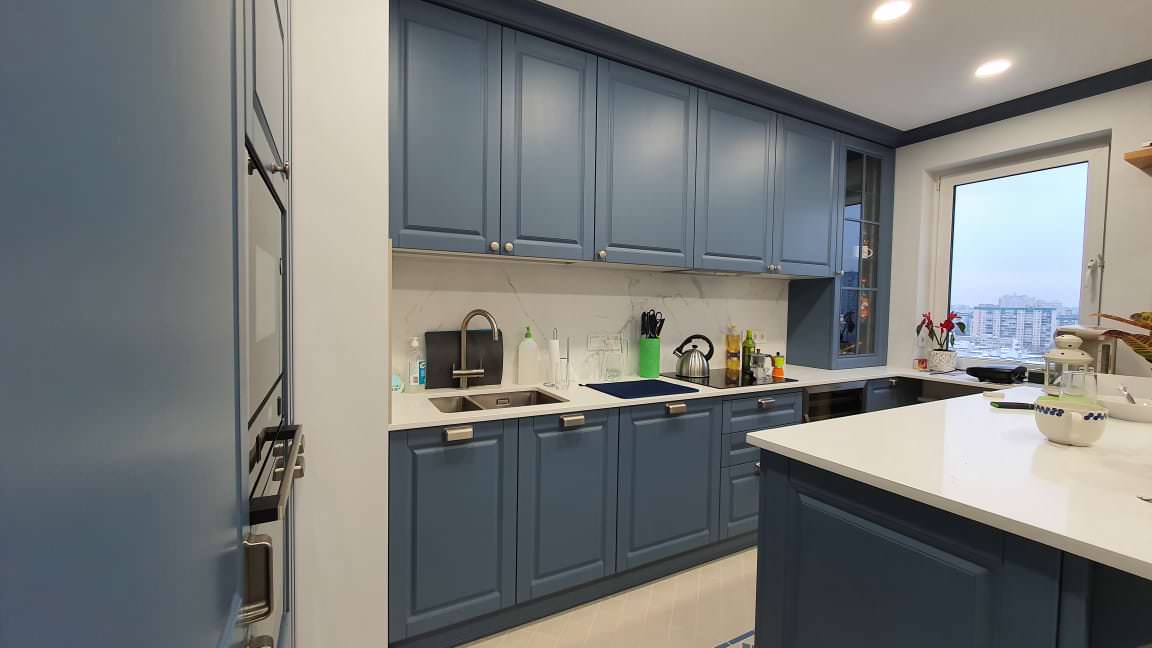 Обложка проекта: Соременная классика в серо-голубых тонах