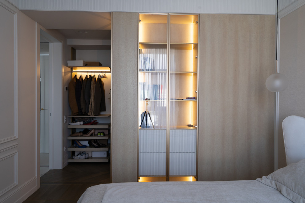 Гардеробная комната в маленькой спальне