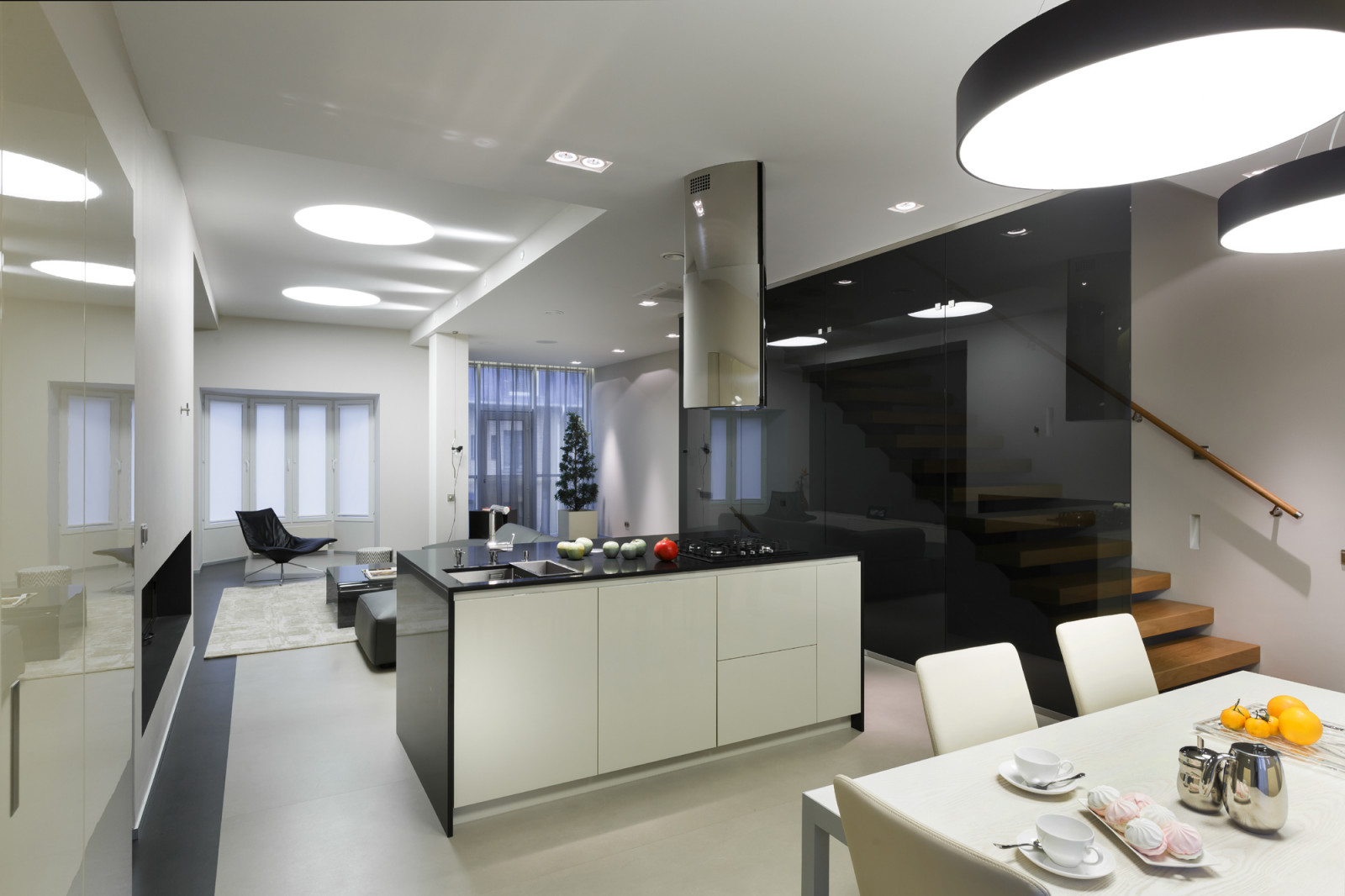 Реконструкция трехэтажного таунхауса в Санкт-Петербурге.