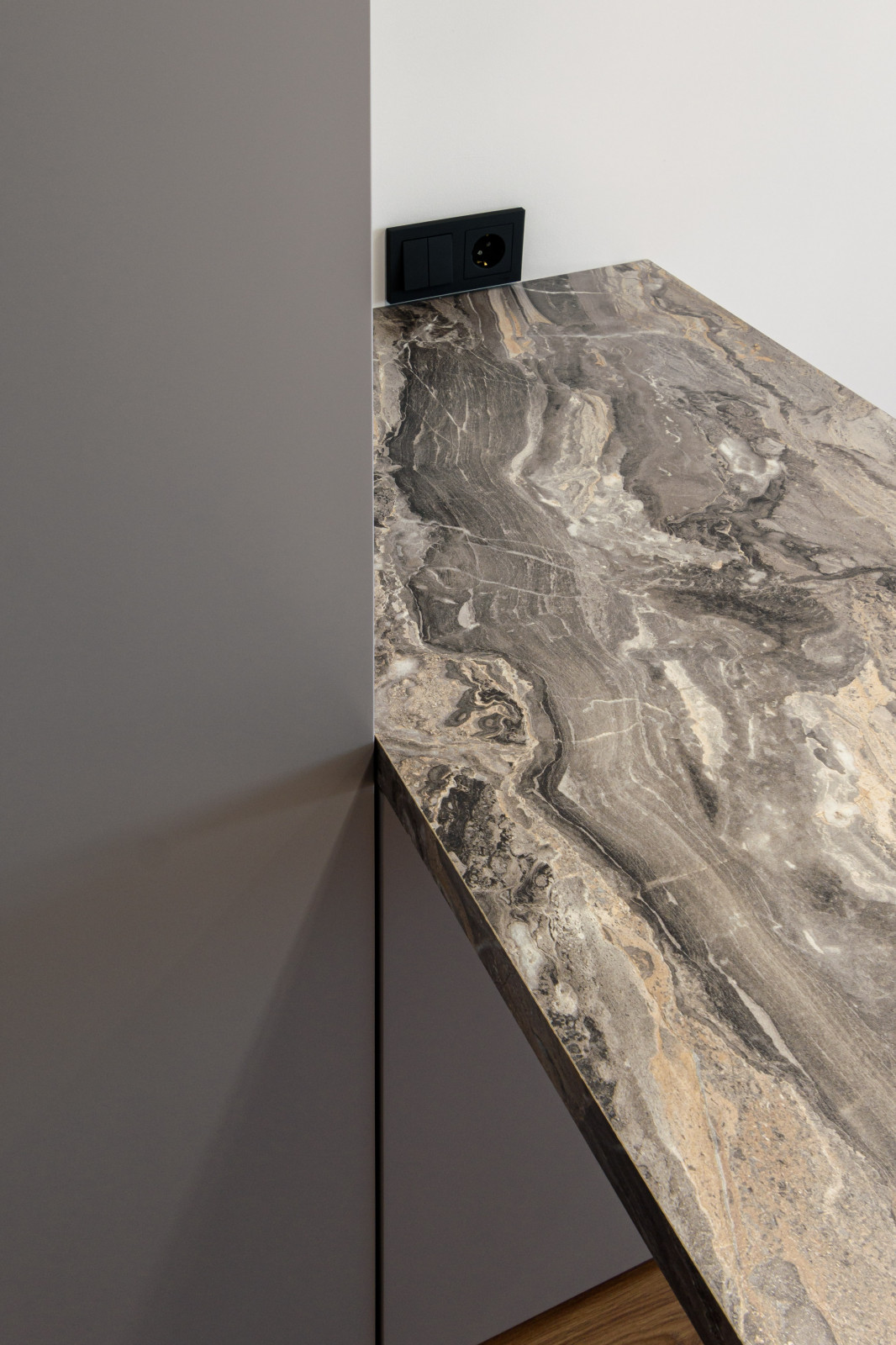 Студия в современном, минималистичном стиле