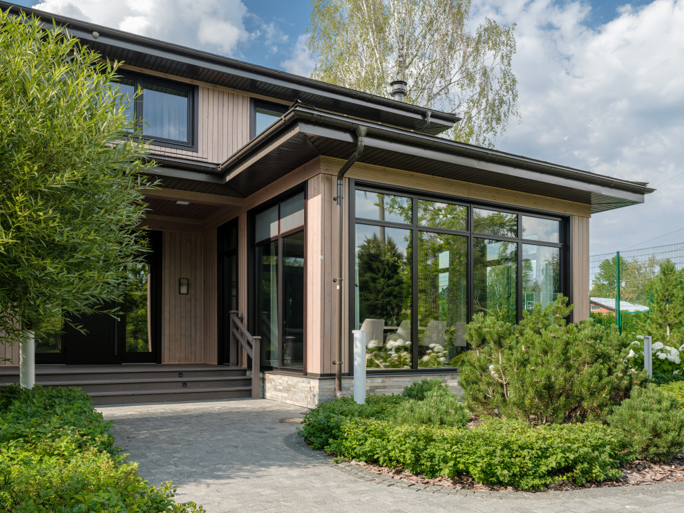 Остекление загородного дома в современном стиле