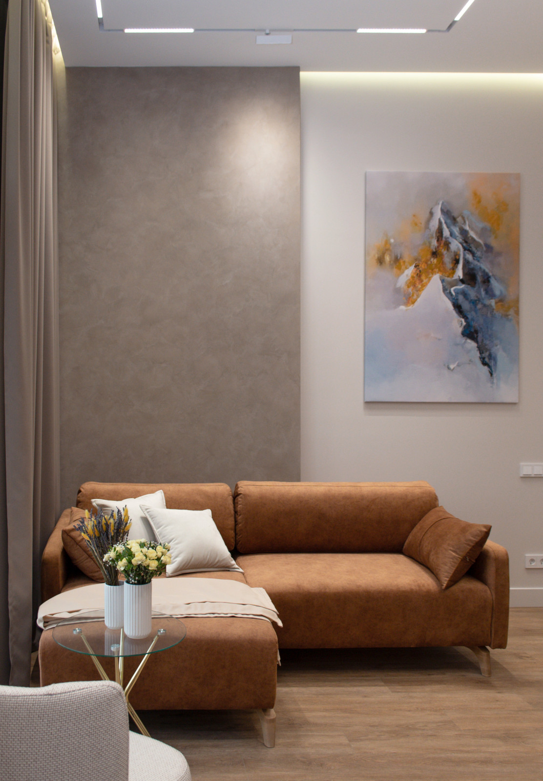 Реализация ЖК "Болконский", квартира с потолками 3,6 метра.