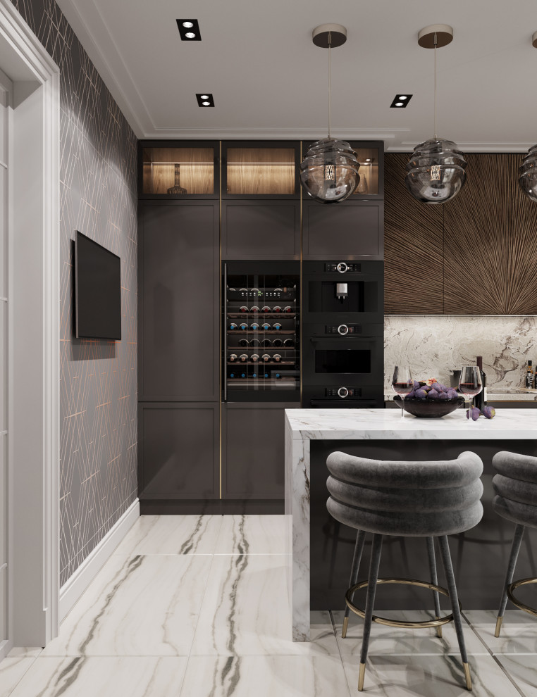 ЖК на Кировоградской улице, семейная пара и взрослый сын, квартира 120 кв.м.