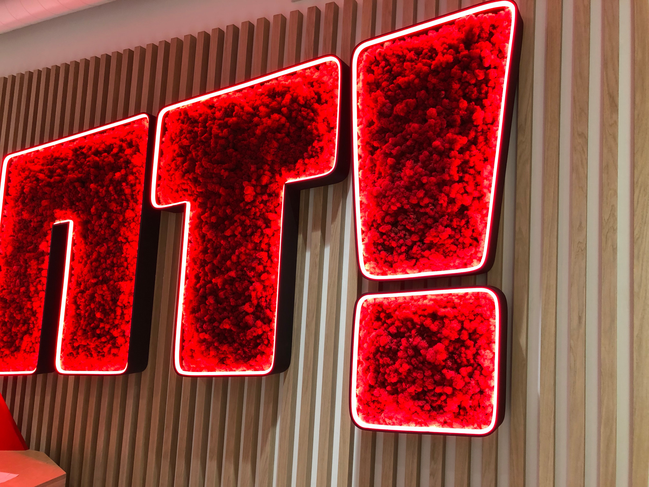 Обложка проекта: Логотип для телеканала Пятница