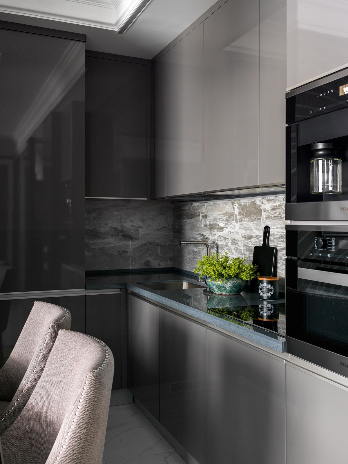 Оттенки Серого