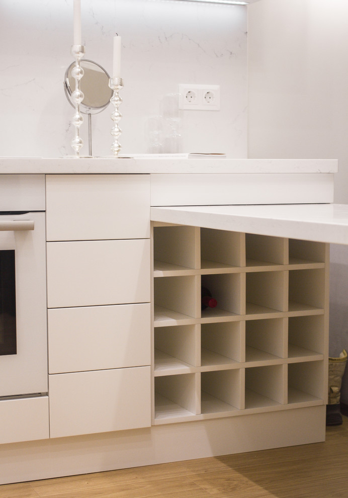 Кухня в стиле хай-тек