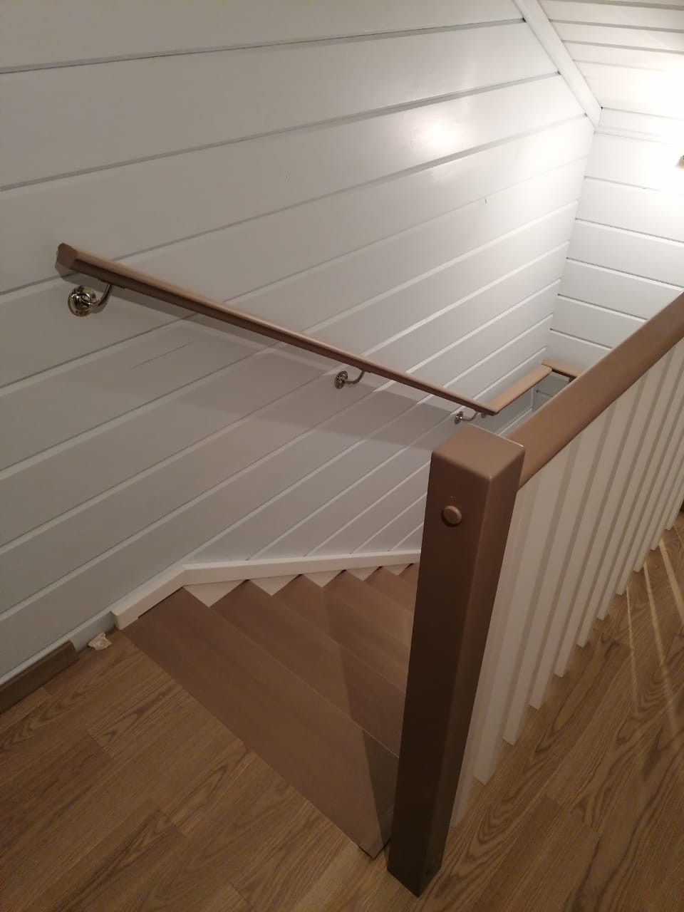 Деревянная  лестница