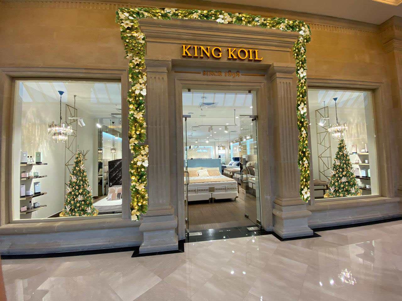 Обложка проекта: Концепция новогоднего оформления магазина "KING KOIL"