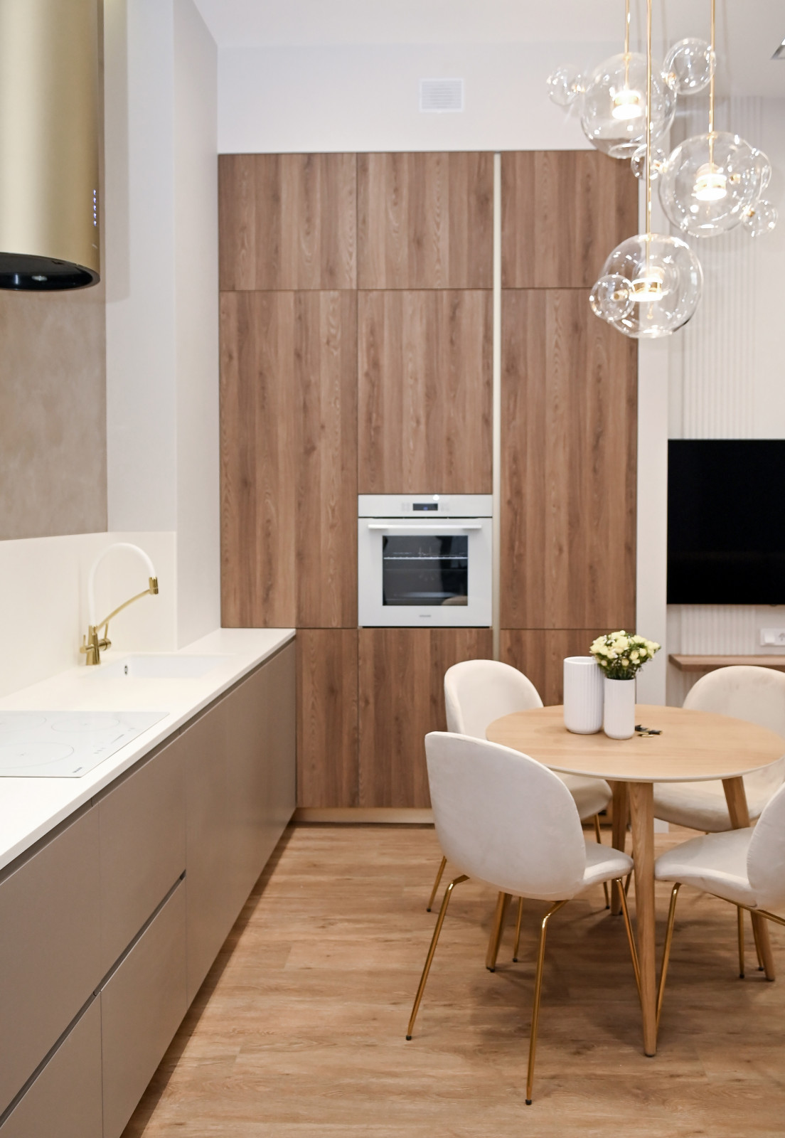 Обложка проекта: Реализация ЖК "Болконский", квартира с потолками 3,6 метра.