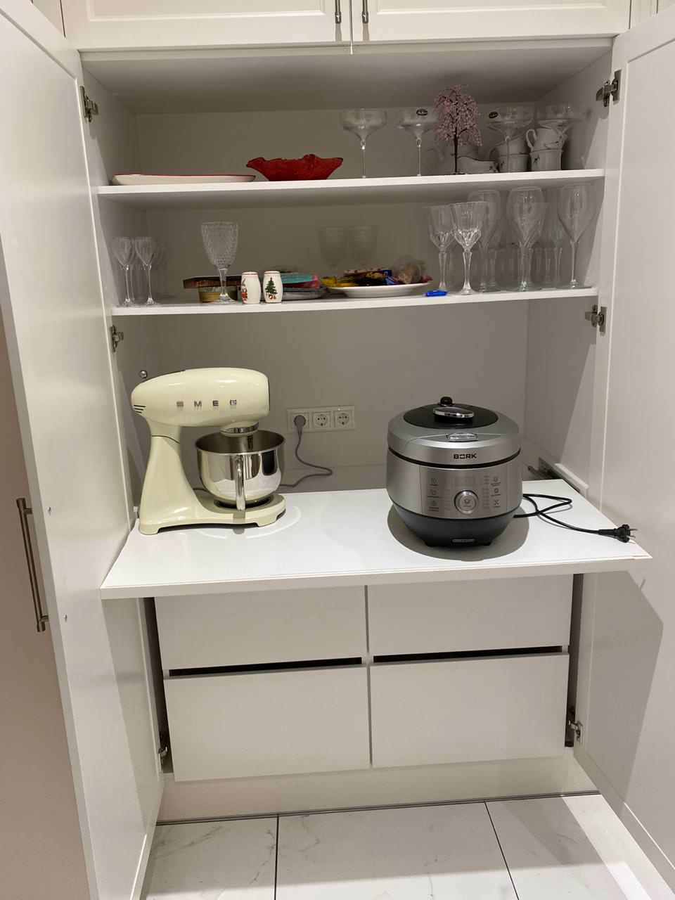 Мебель в коттедж